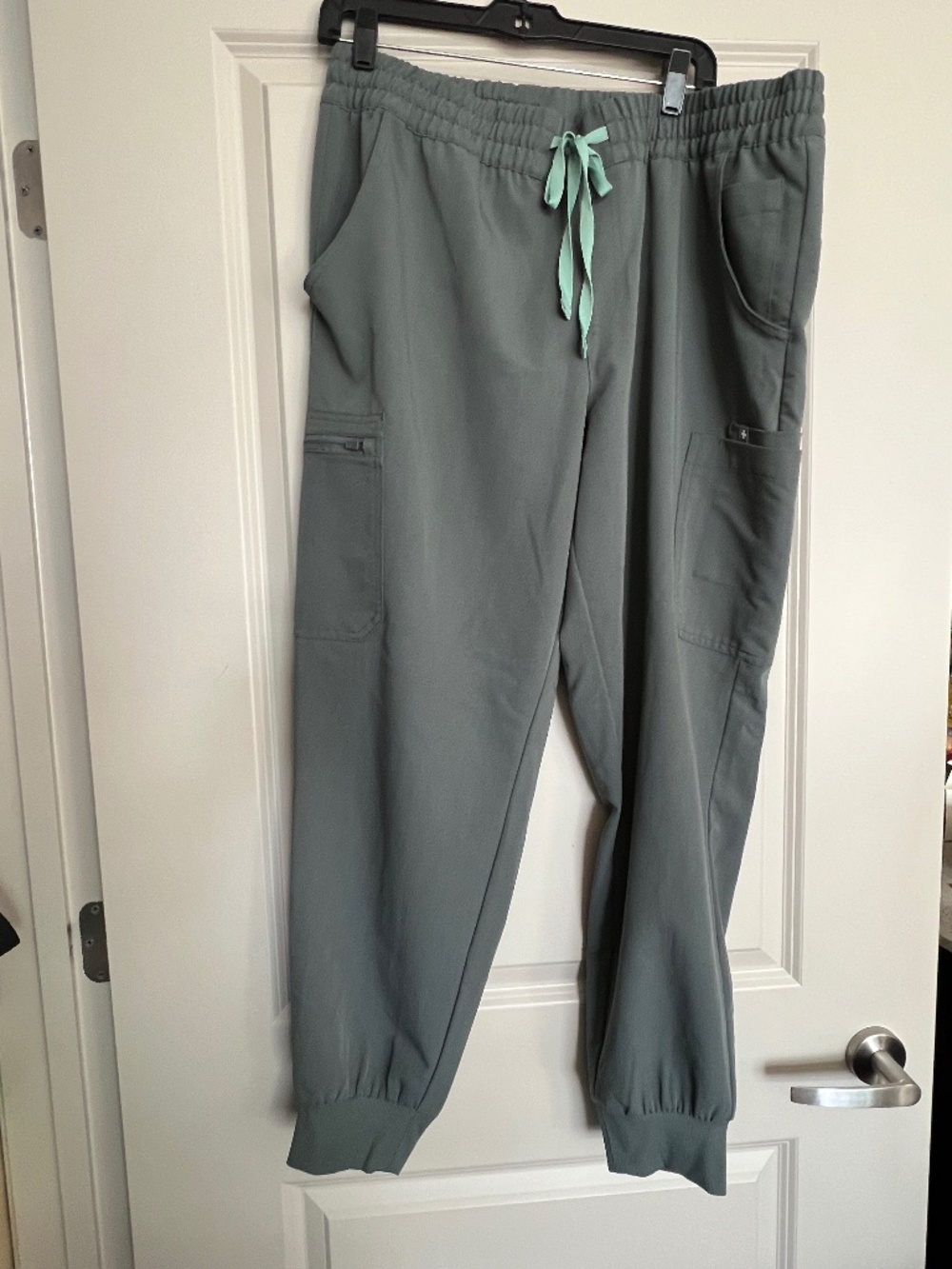💚 FIGS Uman Relaxed Jogger Scrub Pants – Bonsai, Size XL
